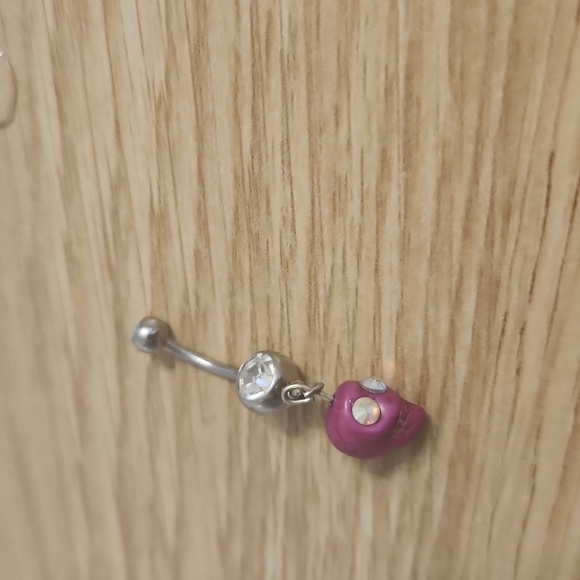 Skull Candy Belly Button Ring - Picture 3 of 3